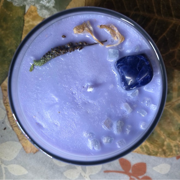 Handmade Soy Candle: Lavender Snow - Picture 3 of 4
